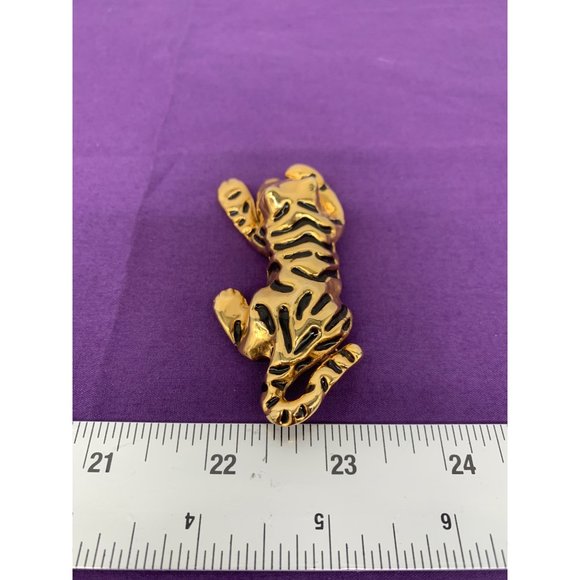 Unmarked Crouching Tiger Broach Pin Large 3.25 Inch Heavy Black Enamel Accents W - Picture 4 of 7